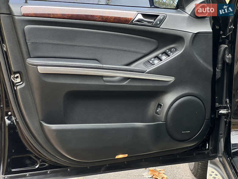 Внедорожник / Кроссовер Mercedes-Benz M-Class 2008 в Киеве