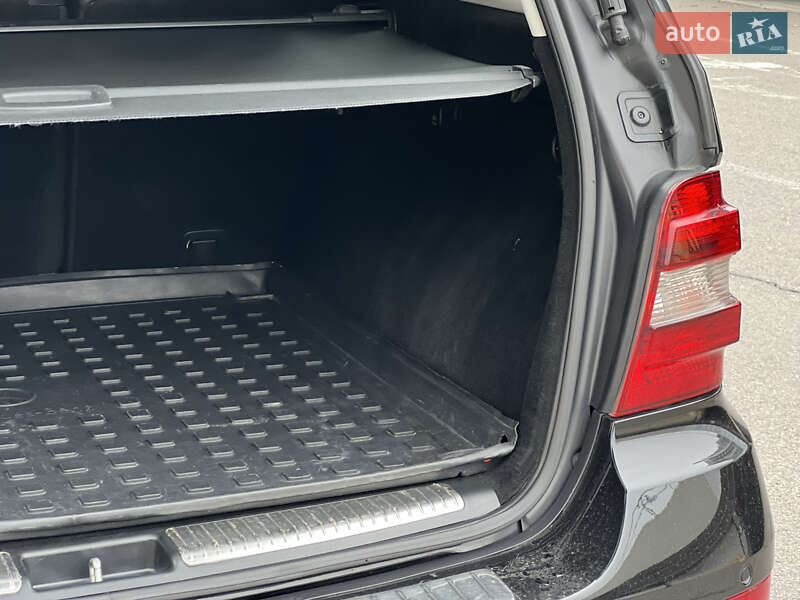 Внедорожник / Кроссовер Mercedes-Benz M-Class 2008 в Киеве