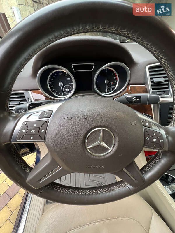 Позашляховик / Кросовер Mercedes-Benz M-Class 2015 в Львові