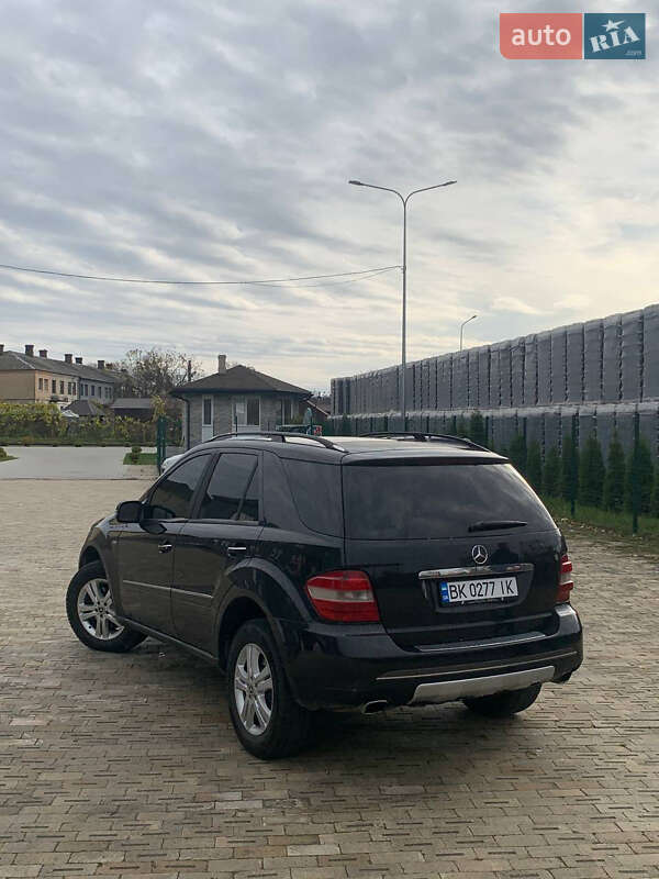 Позашляховик / Кросовер Mercedes-Benz M-Class 2006 в Рокитному фото 3 Позашляховик / Кросовер Mercedes-Benz M-Class 2006 в Рокитному