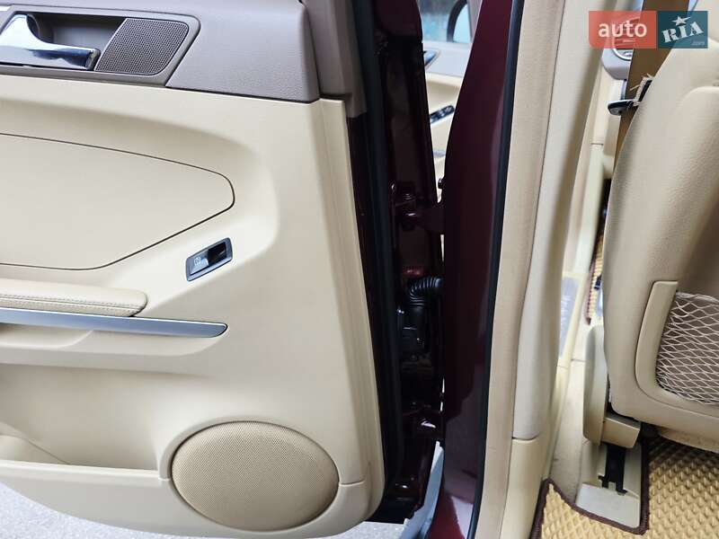 Позашляховик / Кросовер Mercedes-Benz M-Class 2007 в Хмельницькому фото 82 Позашляховик / Кросовер Mercedes-Benz M-Class 2007 в Хмельницькому