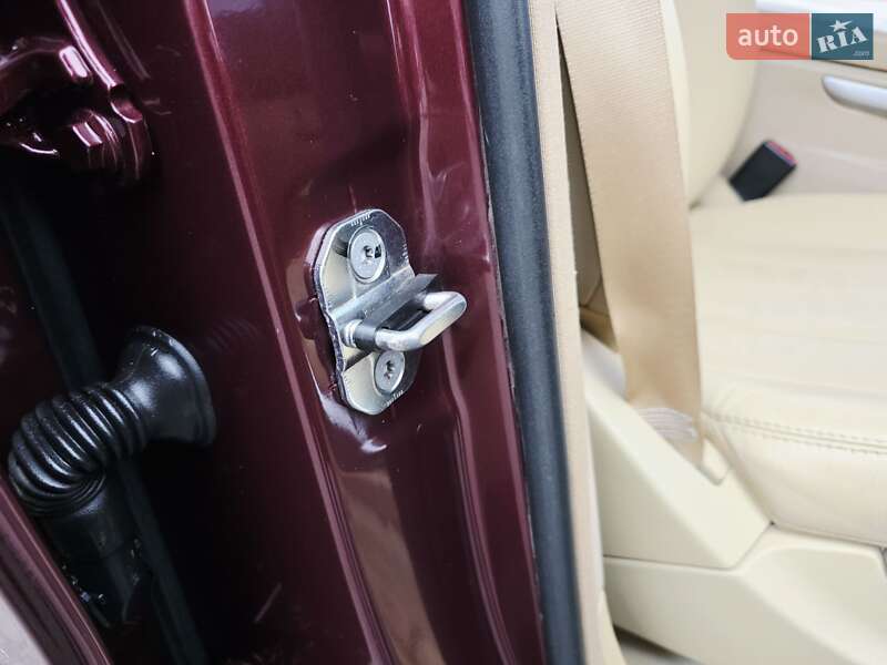 Позашляховик / Кросовер Mercedes-Benz M-Class 2007 в Хмельницькому фото 97 Позашляховик / Кросовер Mercedes-Benz M-Class 2007 в Хмельницькому