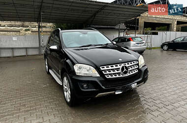 Позашляховик / Кросовер Mercedes-Benz M-Class 2009 в Герці