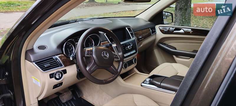 Позашляховик / Кросовер Mercedes-Benz M-Class 2012 в Дубні фото 44 Позашляховик / Кросовер Mercedes-Benz M-Class 2012 в Дубні