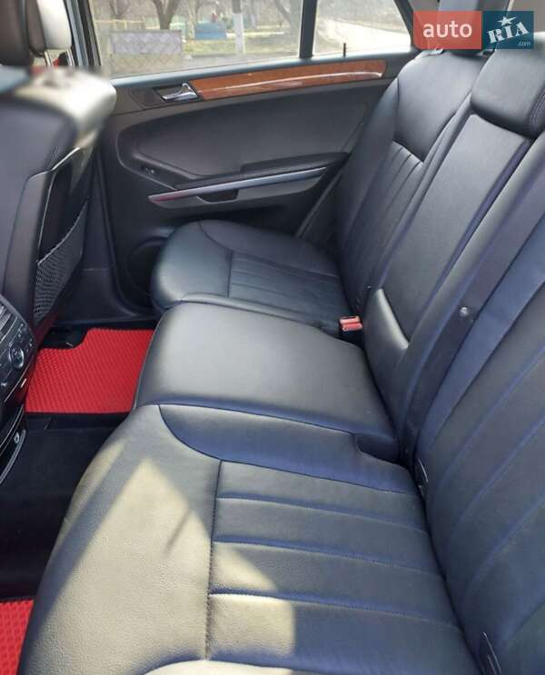 Внедорожник / Кроссовер Mercedes-Benz M-Class 2007 в Кривом Роге