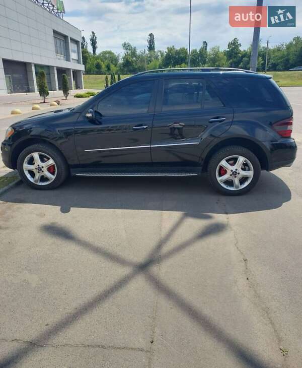 Внедорожник / Кроссовер Mercedes-Benz M-Class 2007 в Кривом Роге