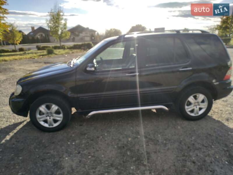 Позашляховик / Кросовер Mercedes-Benz M-Class 2004 в Ужгороді