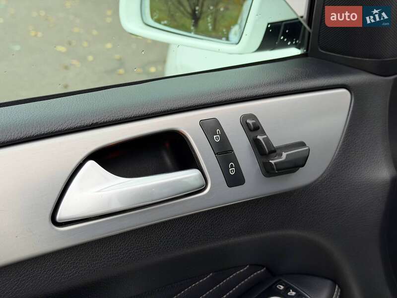 Позашляховик / Кросовер Mercedes-Benz M-Class 2013 в Кривому Розі