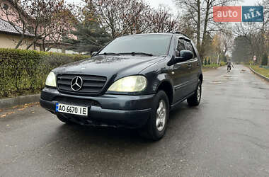 Внедорожник / Кроссовер Mercedes-Benz M-Class 2000 в Киеве