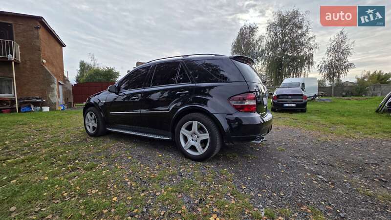 Позашляховик / Кросовер Mercedes-Benz M-Class 2006 в Рівному