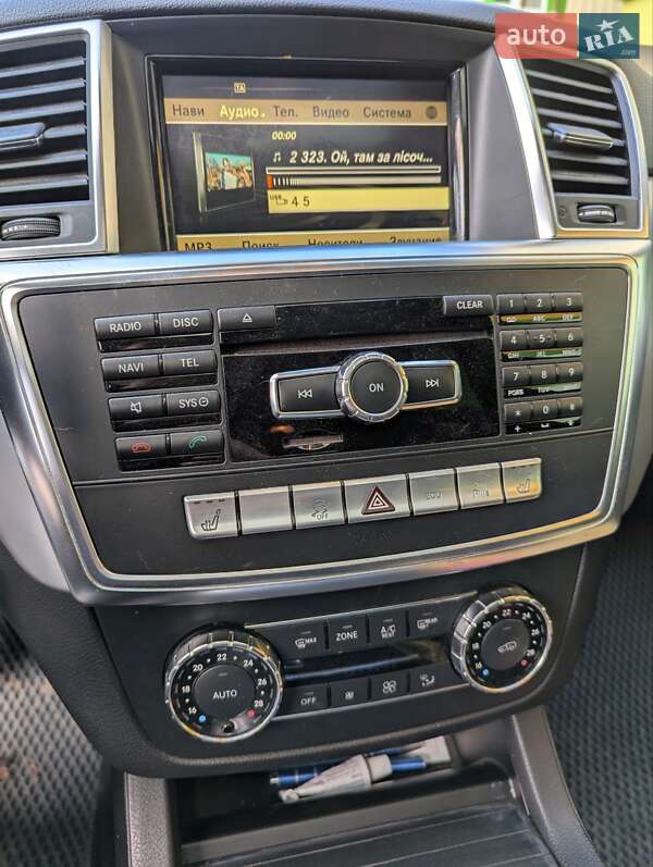 Внедорожник / Кроссовер Mercedes-Benz M-Class 2011 в Тернополе