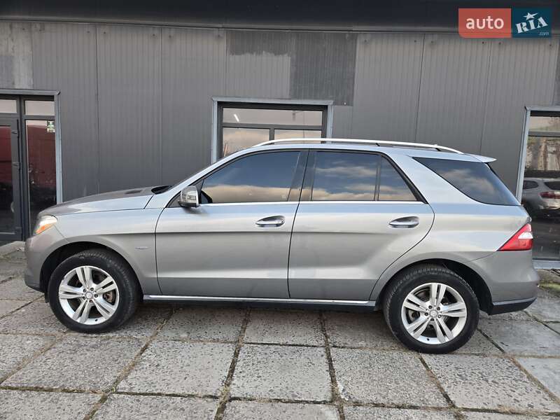 Внедорожник / Кроссовер Mercedes-Benz M-Class 2011 в Львове