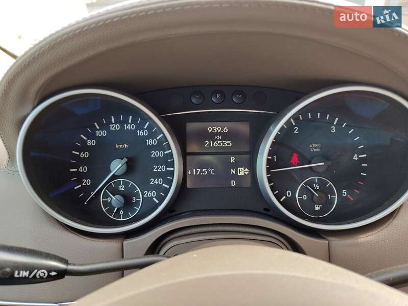 Позашляховик / Кросовер Mercedes-Benz M-Class 2011 в Острозі фото 15 Позашляховик / Кросовер Mercedes-Benz M-Class 2011 в Острозі