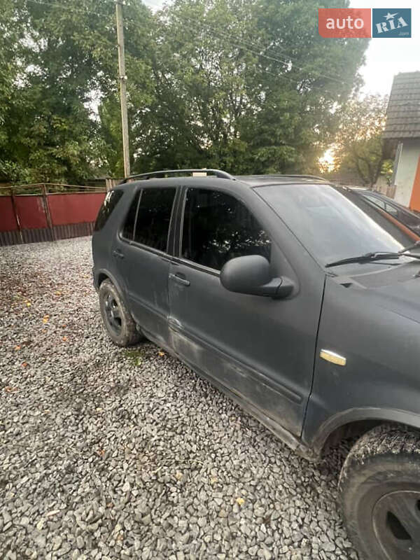 Позашляховик / Кросовер Mercedes-Benz M-Class 2001 в Бродах