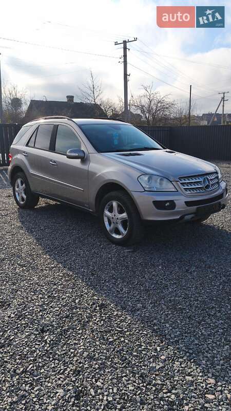 Позашляховик / Кросовер Mercedes-Benz M-Class 2006 в Рокитному фото 5 Позашляховик / Кросовер Mercedes-Benz M-Class 2006 в Рокитному