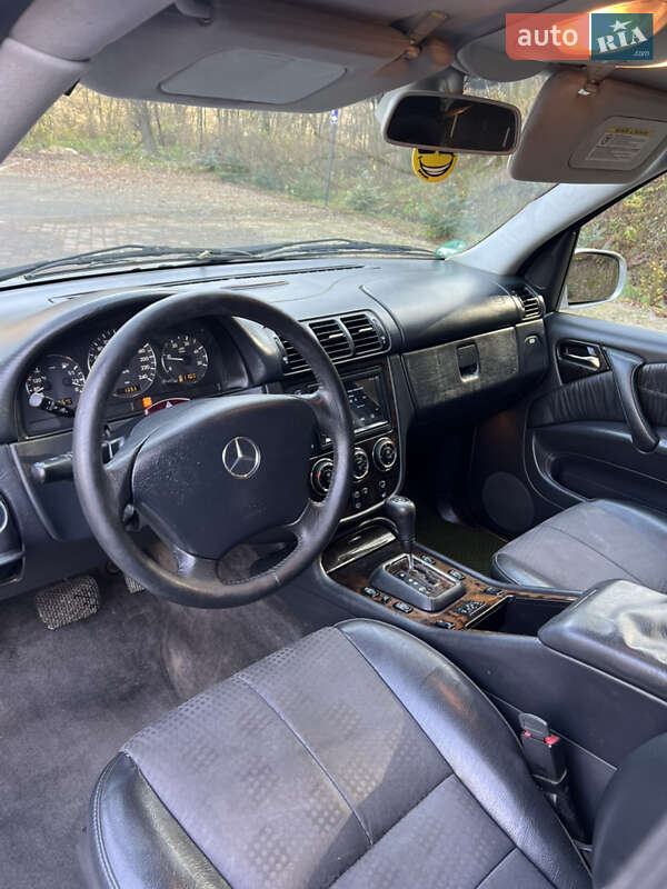 Позашляховик / Кросовер Mercedes-Benz M-Class 2004 в Заліщиках