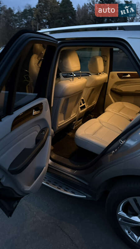 Позашляховик / Кросовер Mercedes-Benz M-Class 2012 в Шепетівці