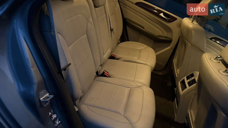 Позашляховик / Кросовер Mercedes-Benz M-Class 2012 в Шепетівці