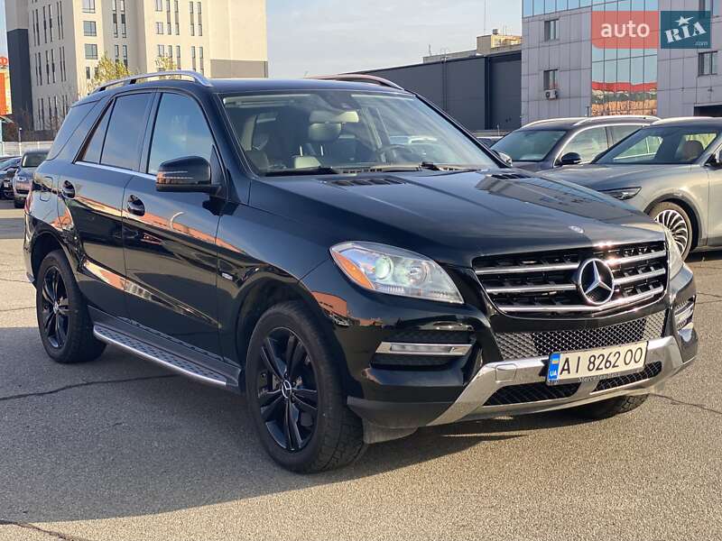 Mercedes-Benz M-Class 2011 Mercedes-Benz M-Class 2011