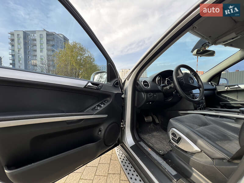 Внедорожник / Кроссовер Mercedes-Benz M-Class 2006 в Ивано-Франковске