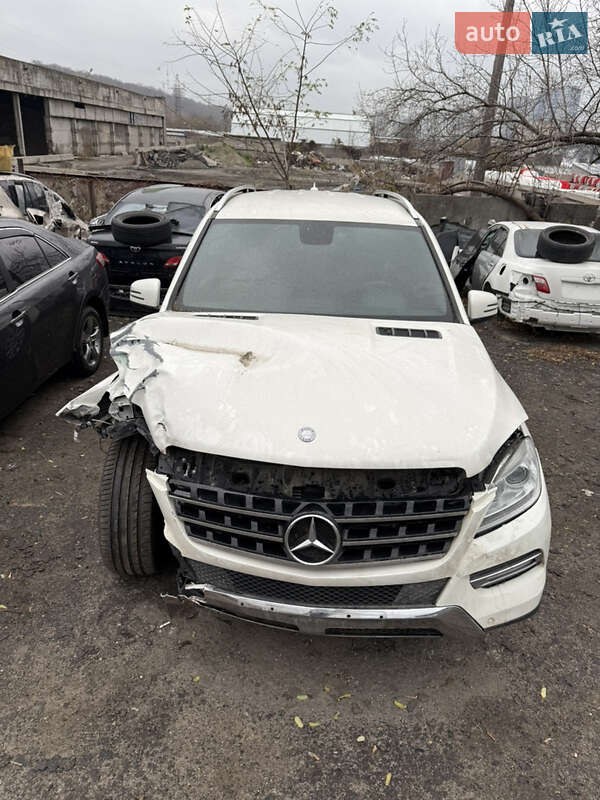 Позашляховик / Кросовер Mercedes-Benz M-Class 2012 в Києві фото 7 Позашляховик / Кросовер Mercedes-Benz M-Class 2012 в Києві