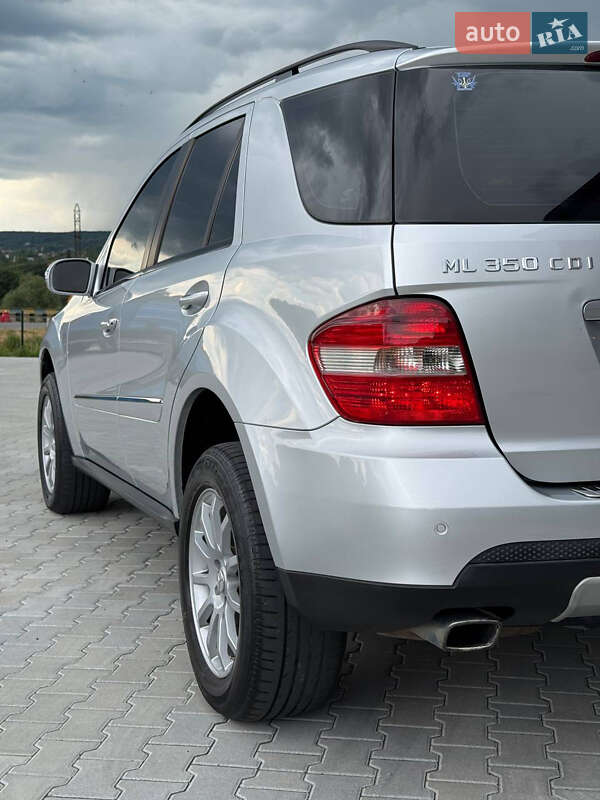 Позашляховик / Кросовер Mercedes-Benz M-Class 2008 в Чернівцях фото 11 Позашляховик / Кросовер Mercedes-Benz M-Class 2008 в Чернівцях