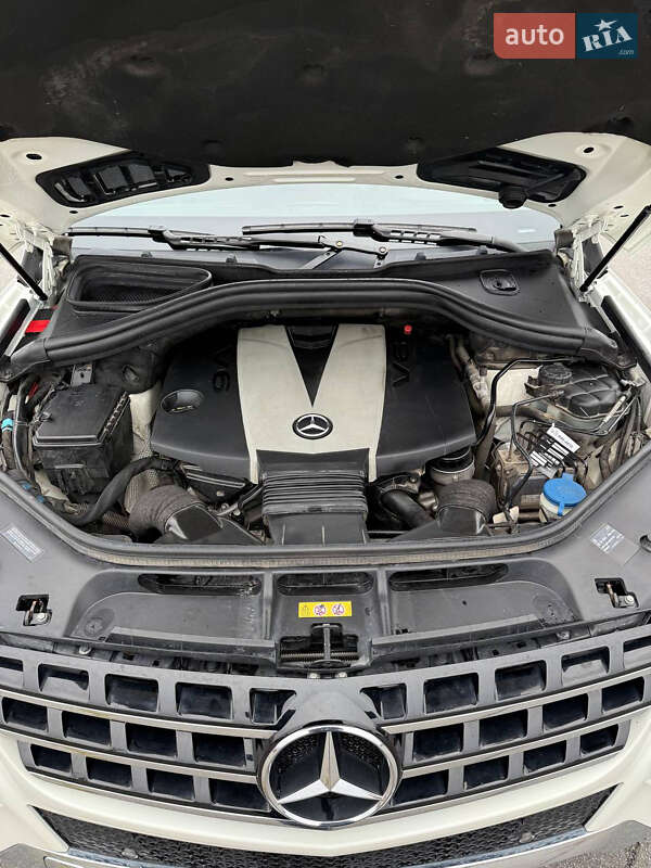 Внедорожник / Кроссовер Mercedes-Benz M-Class 2013 в Хмельницком