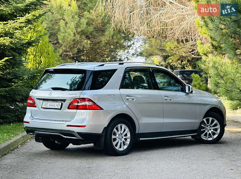 Позашляховик / Кросовер Mercedes-Benz M-Class 2012 в Дніпрі фото 24 Позашляховик / Кросовер Mercedes-Benz M-Class 2012 в Дніпрі