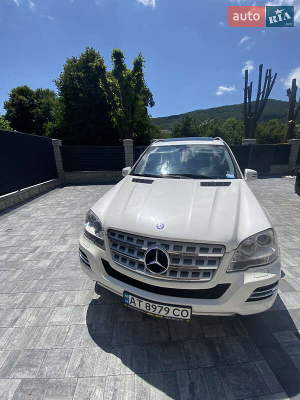 Внедорожник / Кроссовер Mercedes-Benz M-Class 2011 в Косове