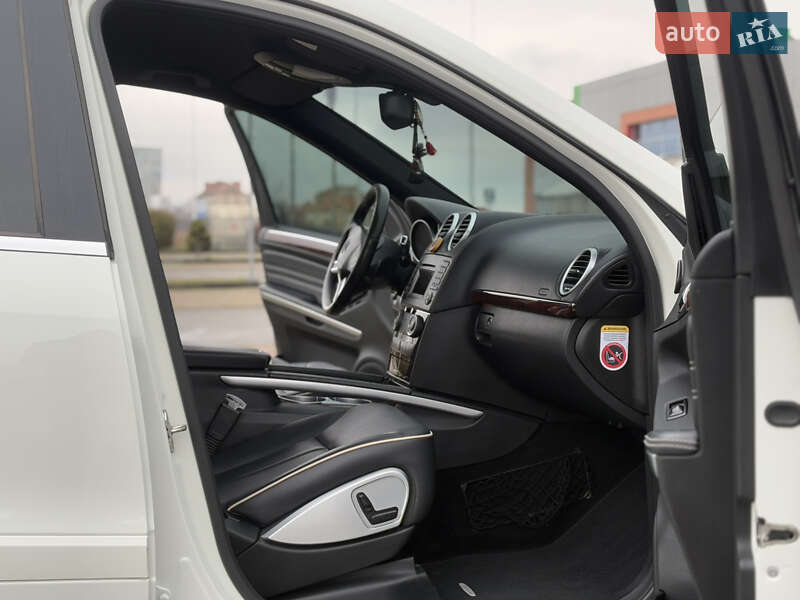 Внедорожник / Кроссовер Mercedes-Benz M-Class 2011 в Виноградове