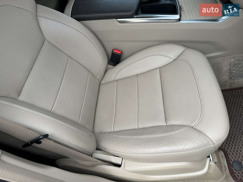 Внедорожник / Кроссовер Mercedes-Benz M-Class 2015 в Киеве