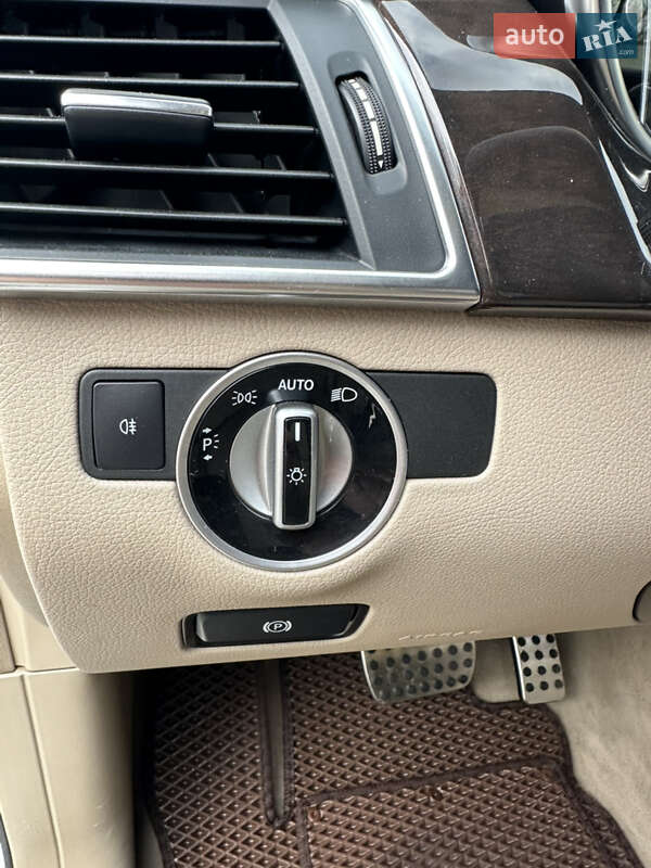 Внедорожник / Кроссовер Mercedes-Benz M-Class 2015 в Киеве