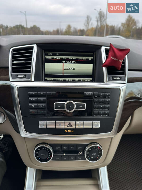 Внедорожник / Кроссовер Mercedes-Benz M-Class 2015 в Киеве