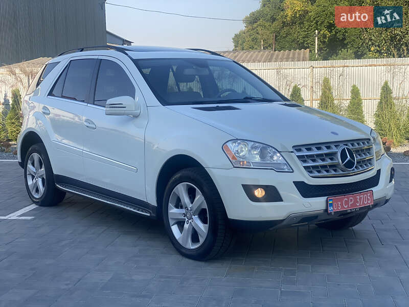 Внедорожник / Кроссовер Mercedes-Benz M-Class 2011 в Луцке