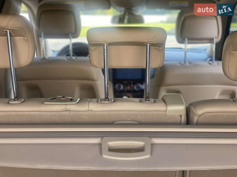 Внедорожник / Кроссовер Mercedes-Benz M-Class 2011 в Луцке