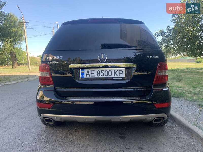 Внедорожник / Кроссовер Mercedes-Benz M-Class 2010 в Кривом Роге