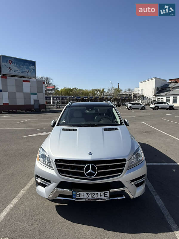 Позашляховик / Кросовер Mercedes-Benz M-Class 2013 в Одесі