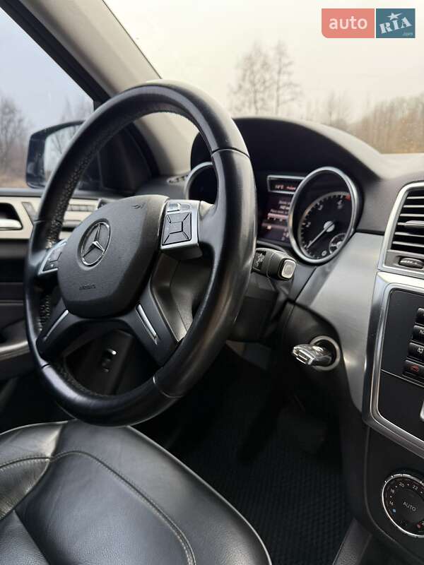 Позашляховик / Кросовер Mercedes-Benz M-Class 2013 в Охтирці