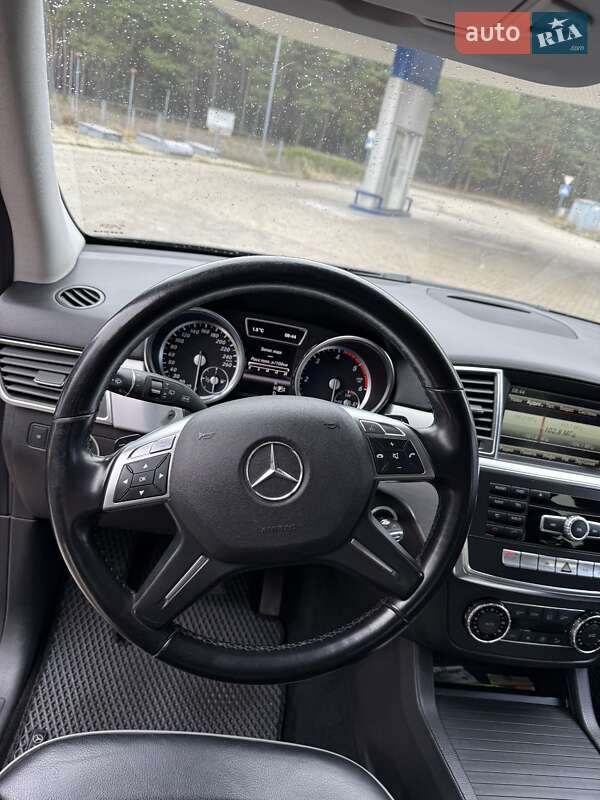 Позашляховик / Кросовер Mercedes-Benz M-Class 2013 в Охтирці