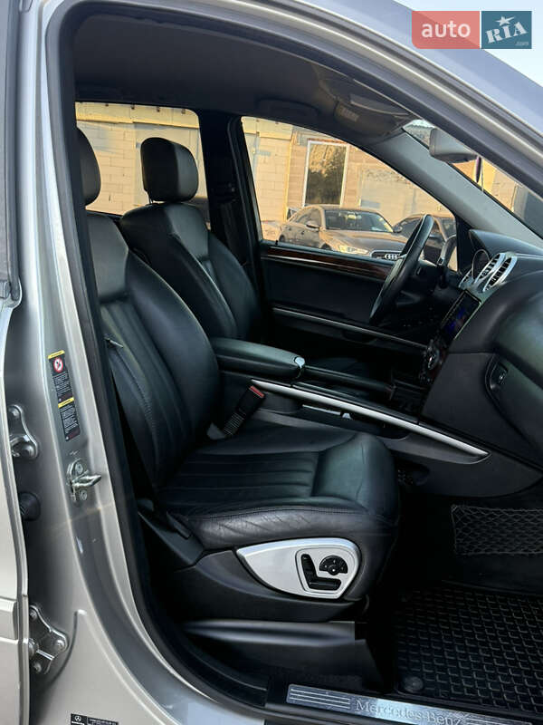 Внедорожник / Кроссовер Mercedes-Benz M-Class 2005 в Ровно