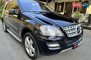 Внедорожник / Кроссовер Mercedes-Benz M-Class 2010 в Киеве