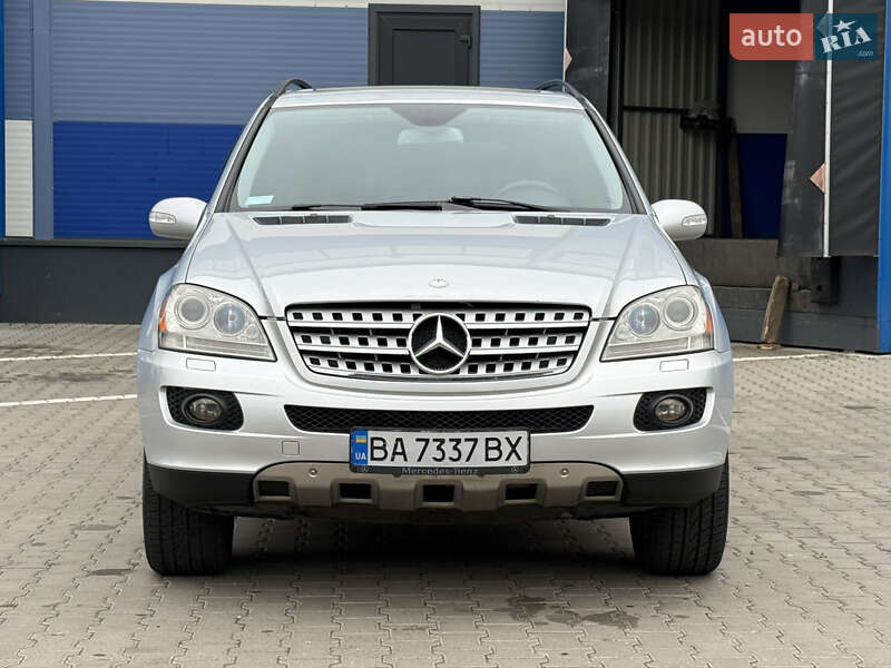 Позашляховик / Кросовер Mercedes-Benz M-Class 2008 в Рівному