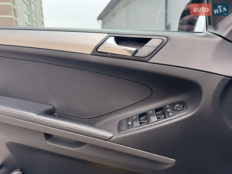 Внедорожник / Кроссовер Mercedes-Benz M-Class 2006 в Тернополе фото 25 Внедорожник / Кроссовер Mercedes-Benz M-Class 2006 в Тернополе