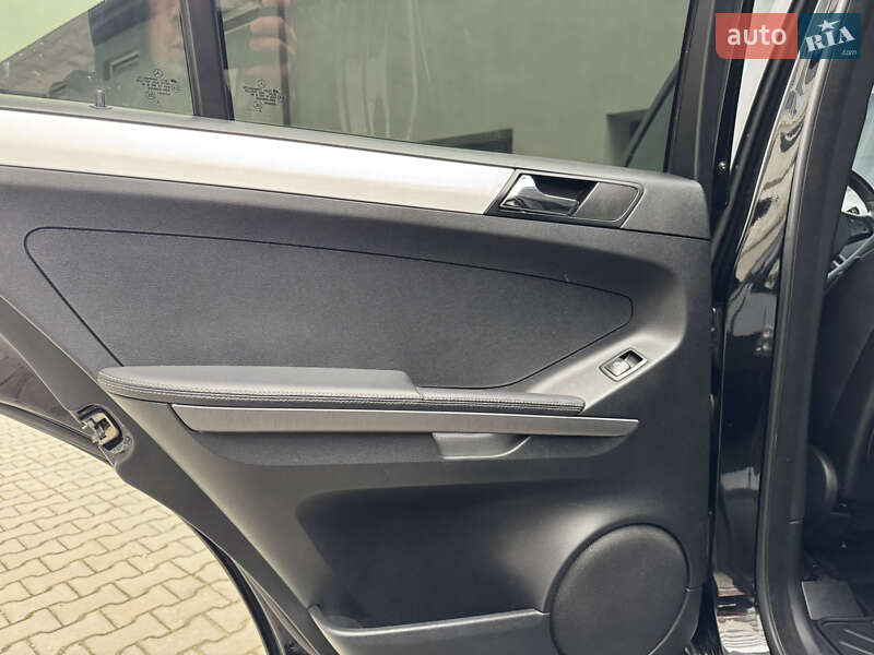 Внедорожник / Кроссовер Mercedes-Benz M-Class 2006 в Тернополе фото 40 Внедорожник / Кроссовер Mercedes-Benz M-Class 2006 в Тернополе