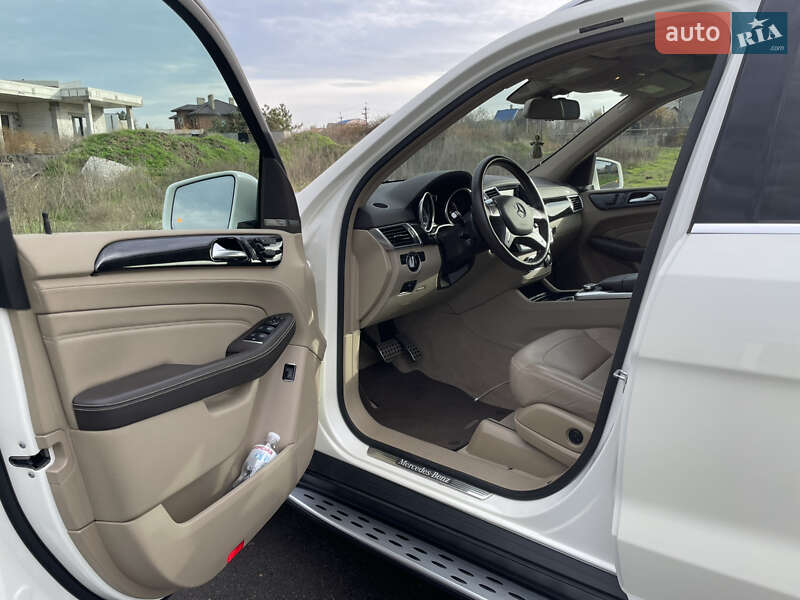 Внедорожник / Кроссовер Mercedes-Benz M-Class 2015 в Одессе фото 8 Внедорожник / Кроссовер Mercedes-Benz M-Class 2015 в Одессе