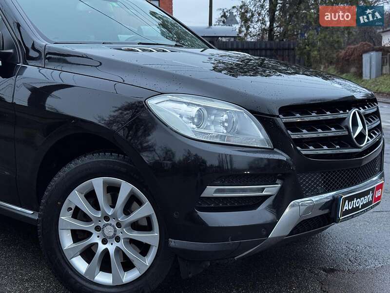 Внедорожник / Кроссовер Mercedes-Benz M-Class 2013 в Киеве