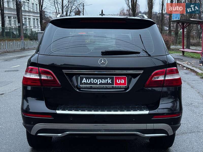 Внедорожник / Кроссовер Mercedes-Benz M-Class 2013 в Киеве