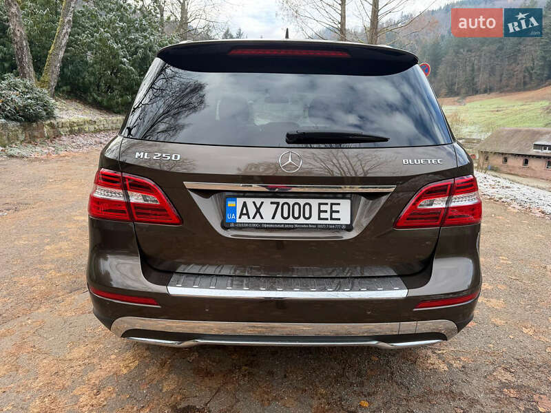 Внедорожник / Кроссовер Mercedes-Benz M-Class 2013 в Харькове