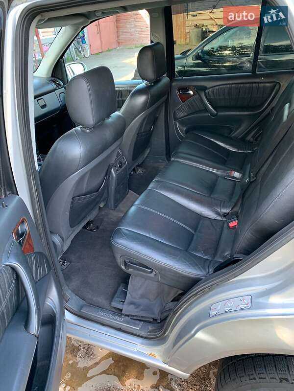 Позашляховик / Кросовер Mercedes-Benz M-Class 2002 в Рівному