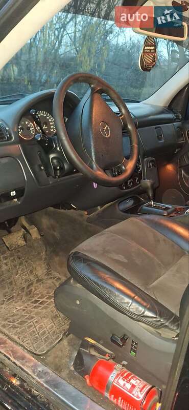 Внедорожник / Кроссовер Mercedes-Benz M-Class 2005 в Полтаве